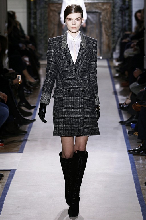 Wearable Trends: Yves Saint Laurent RTW Fall 2011, Paris Fashion Week